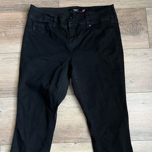Torrid black crop jeans